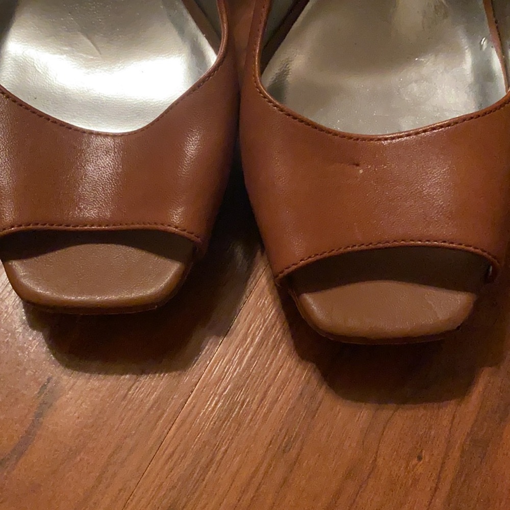 Heels - Picture 3 of 6